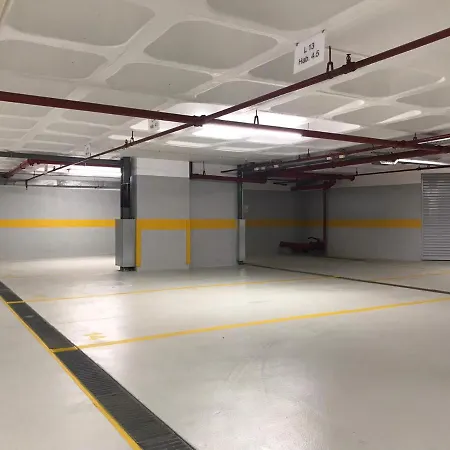 Free Parking - Aliados 107 Liberty Square Apartment *