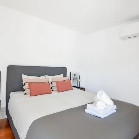 Free Parking - Aliados 107 Liberty Square Apartment Porto